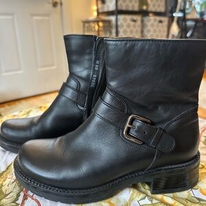 La CANADIENNE 6.5 black leather moto boots EUC warm and dry
